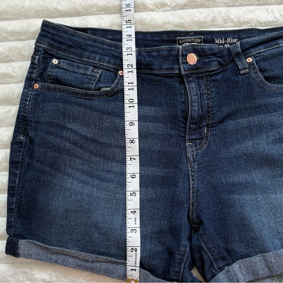 Signature by Levi Strauss Jean Shorts Mid Rise Slim Shorts Size 16 W33 - Picture 9 of 9
